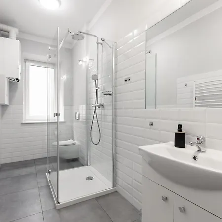 Starowislna 1, Main Square Daire *