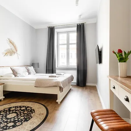 Starowislna 1, Main Square