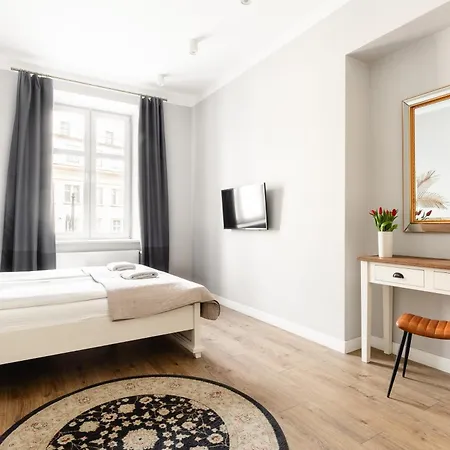 Starowislna 1, Main Square Daire *